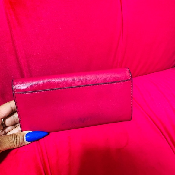 Pink Salvatore Ferragamo wallet - Picture 3 of 5